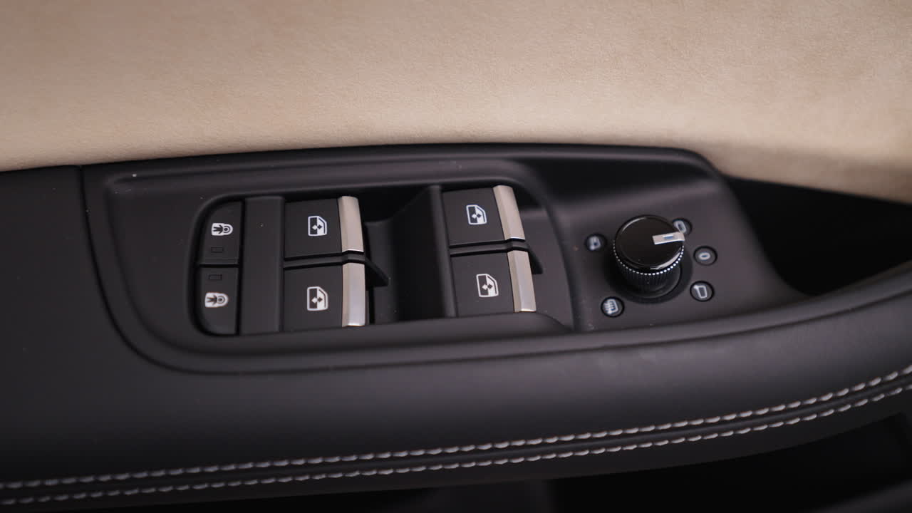 자동차 문 창문 컨트롤