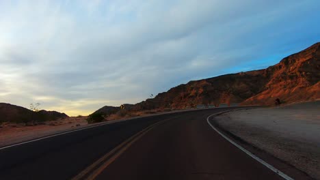 Südwestliche-Berge,-Malerischer-Nebenweg-Vom-Valley-Of-Fire-In-Nevada