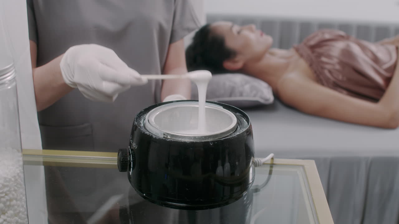 Specialist Melting Wax for Hair Removal Procedure