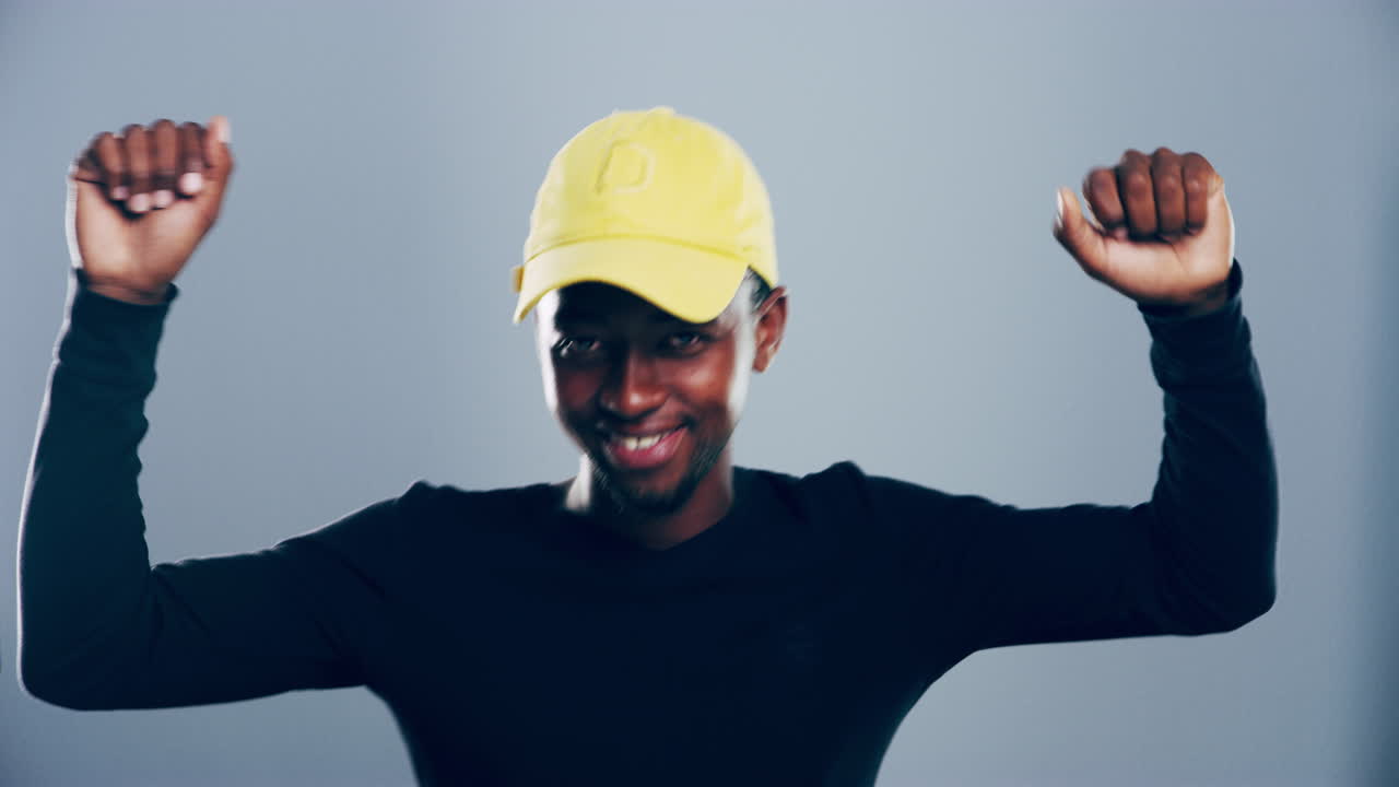 I've got no troubles when I'm on the dance floor