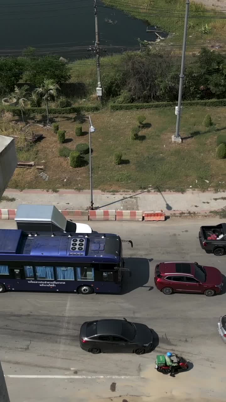 Bridge Construction with Traffic