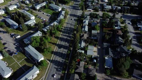 Erkundung-Urbaner-Landschaften-Von-Oben:-Luftabenteuer-In-Calgary,-Kanada