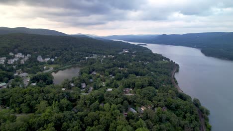 the hudson river near fort montgomery ny not far from west point ny