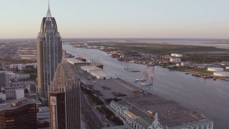 mobile alabama is a port city and is situated near mobile bay