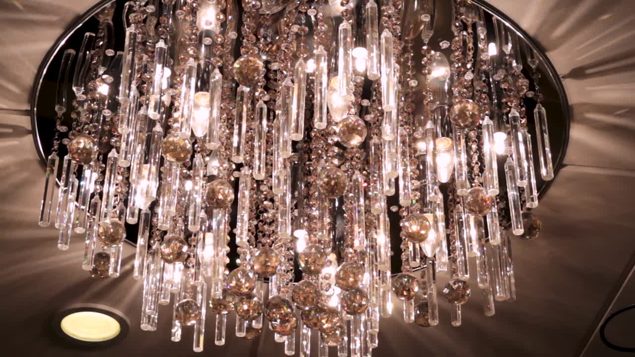 elegante araña de cristal
