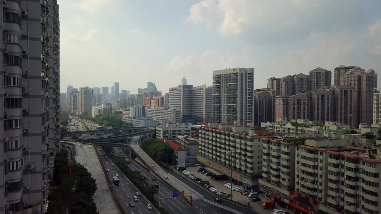 china paisaje de la ciudad de guangzhou día soleado tráfico cruce de carreteras panorama aéreo 4k