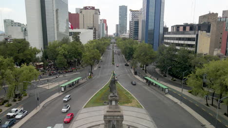 Vista-Aérea-Del-Monumento-En-El-Centro-De-La-Ciudad-De-México