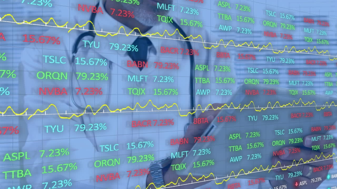 animación del procesamiento de datos financieros sobre un médico caucásico usando una tableta digital en el hospital.