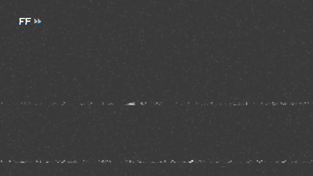 Effetto glitch VHS in avanti veloce con rumore statico