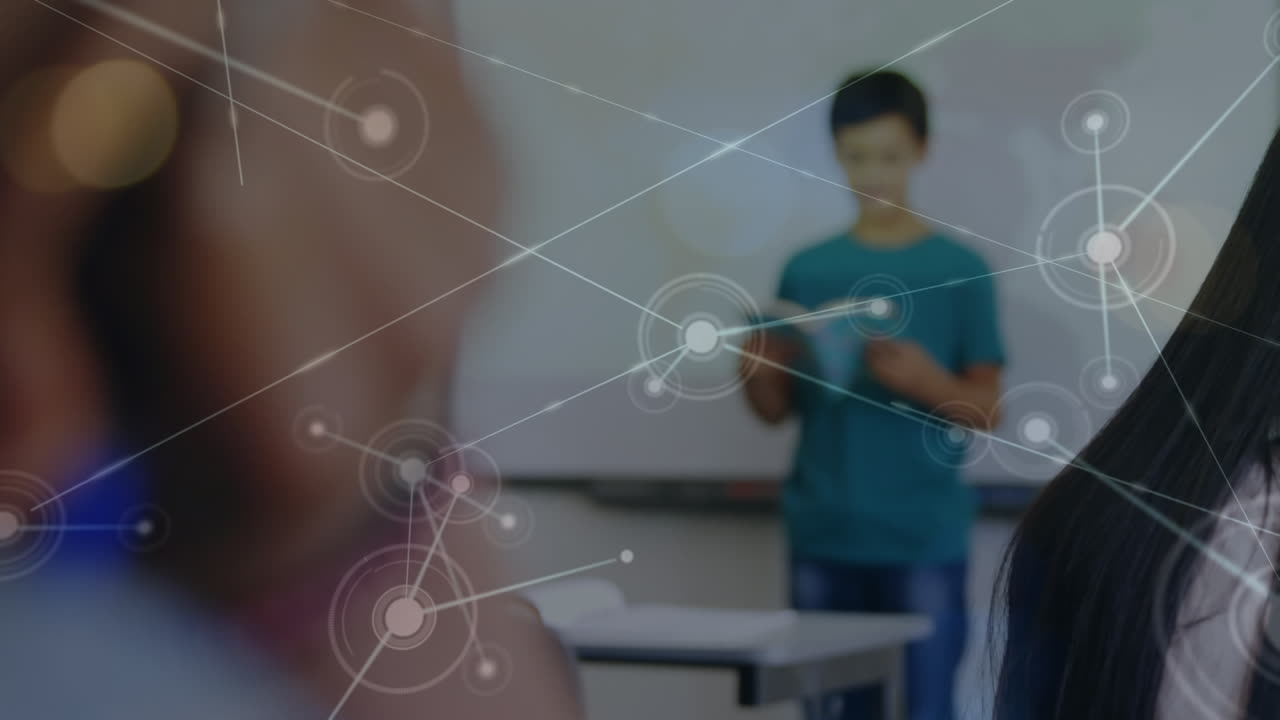 animación de la red de conexiones y puntos de luz sobre diversos estudiantes