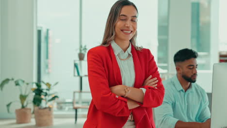 sonrisa, feliz y retrato de una mujer de negocios