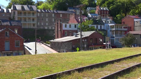 Establishing-shot-of-Harpers-Ferry-West-Virginia-4