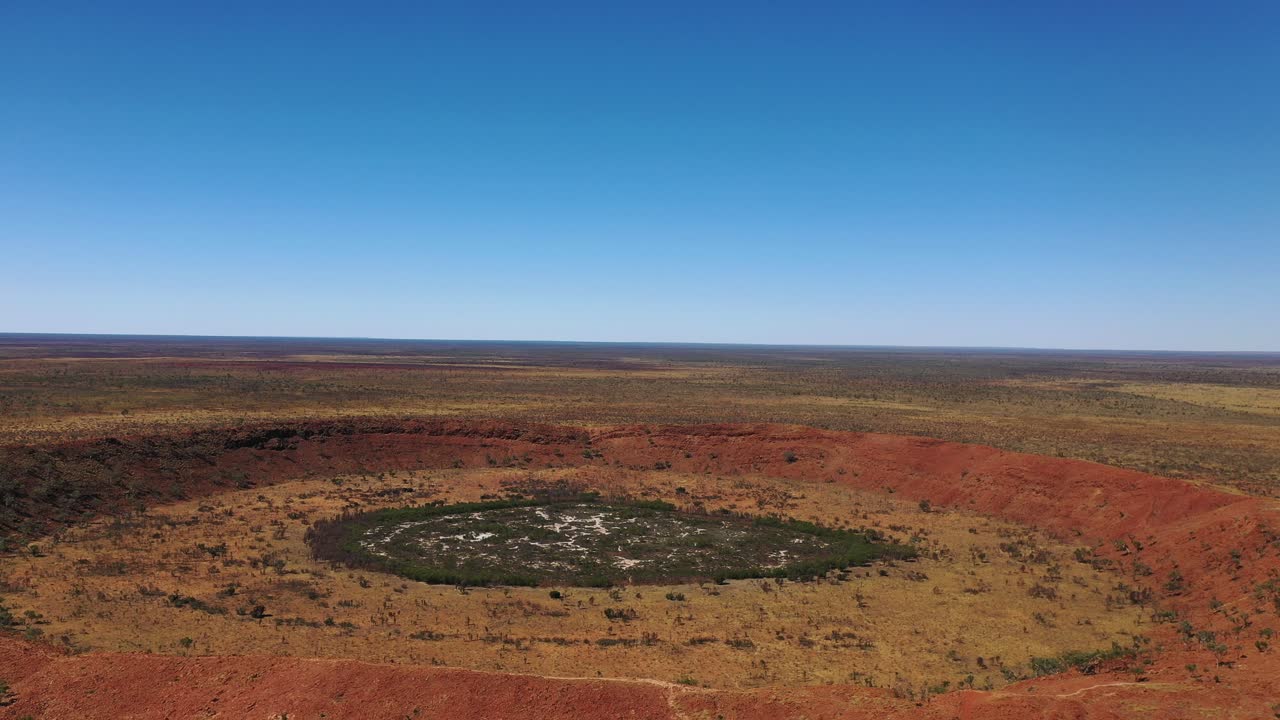 울프 크릭 분화구, 타나미 사막, 웨스턴 오스트레일리아의 드론 영상