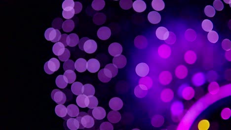 bokeh y fondo borroso de puntos luces parpadeantes en la torre