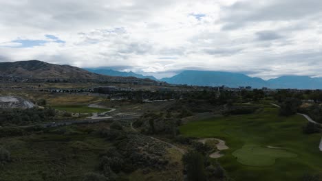 Lehi,-Utah-Golfplatz,-Radwege-Und-Der-Jordan-River-Parkway-–-Pullback-Luftaufnahme