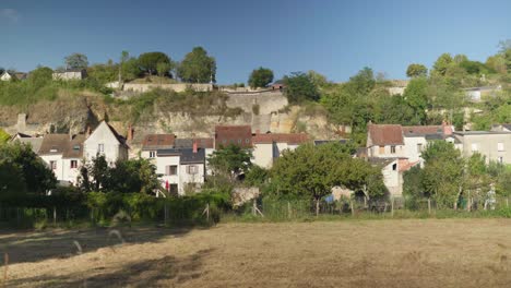 Pequeño-Pueblo-Rural-En-El-Sur-De-Francia