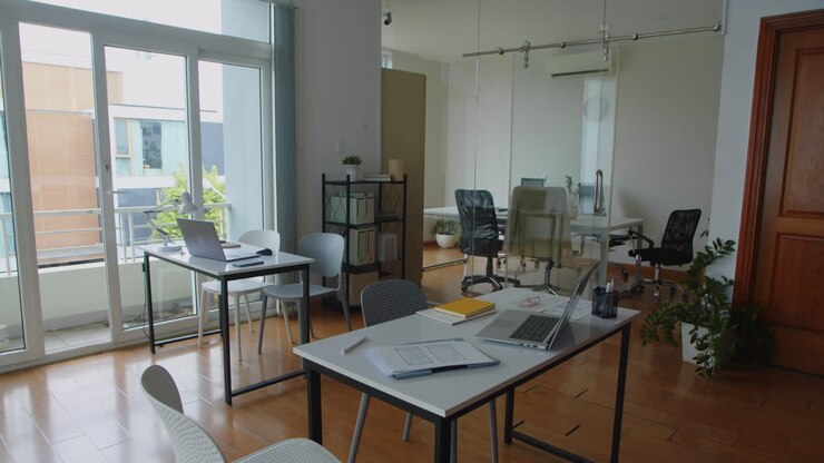 Parte dell’arredamento interno di un ufficio moderno