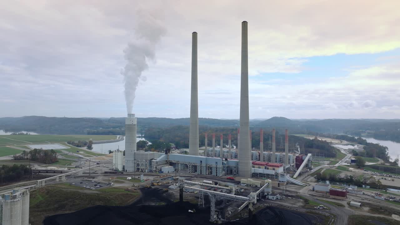 Aerial view of Kingston Coal Plant, Tennessee, showing power generation