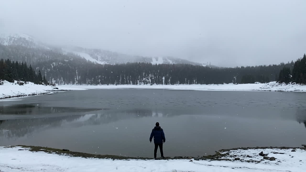 la libertad de ser uno mismo es el mayor regalo para amar y contemplar