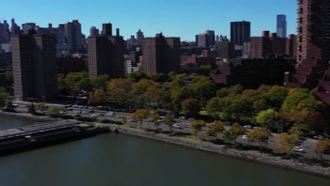 retirada rápida de drones y desplazamiento panorámico desde harlem hasta el centro