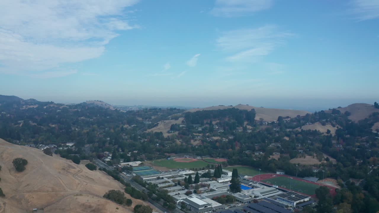 áreas más grandes de california afectadas por contaminantes de humo y niebla