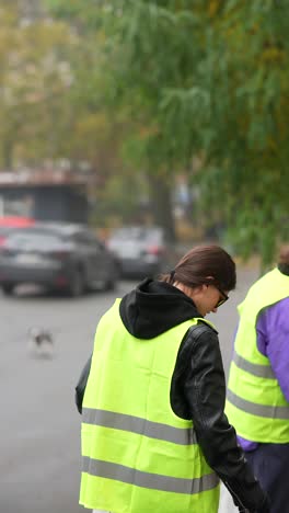 street cleaning by a volunteer