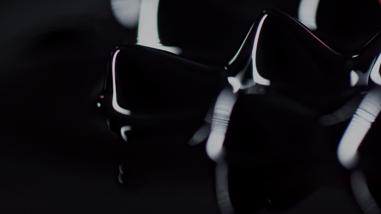 어두운 추상 분위기에서 유체 형성 스파이크