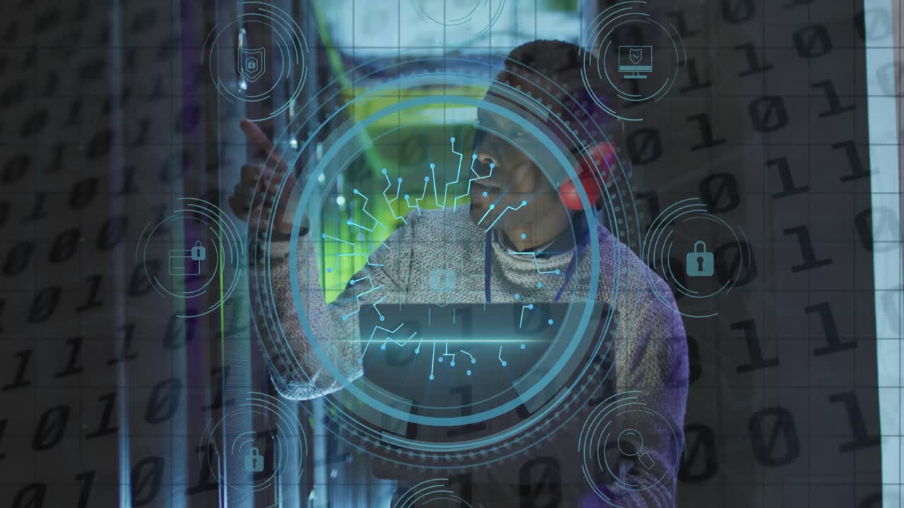 animación del procesamiento de datos sobre un trabajador afroamericano en la sala del servidor