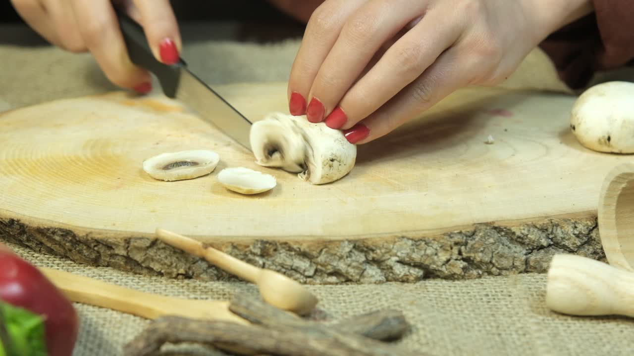 измельчение грибов на борту