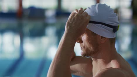 Swimmer-training-in-a-swimming-pool