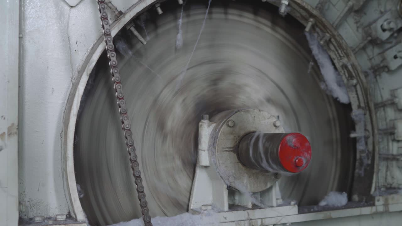 Textile machine spins cotton textile factory