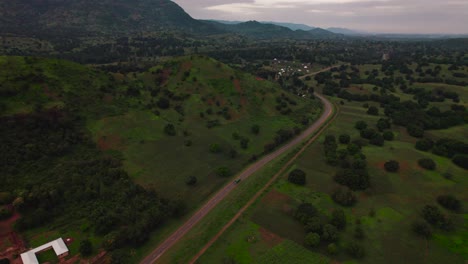 Landschaft-Der-Bauernhöfe-Und-Straßen-In-Der-Stadt-Tanga-In-Tansania