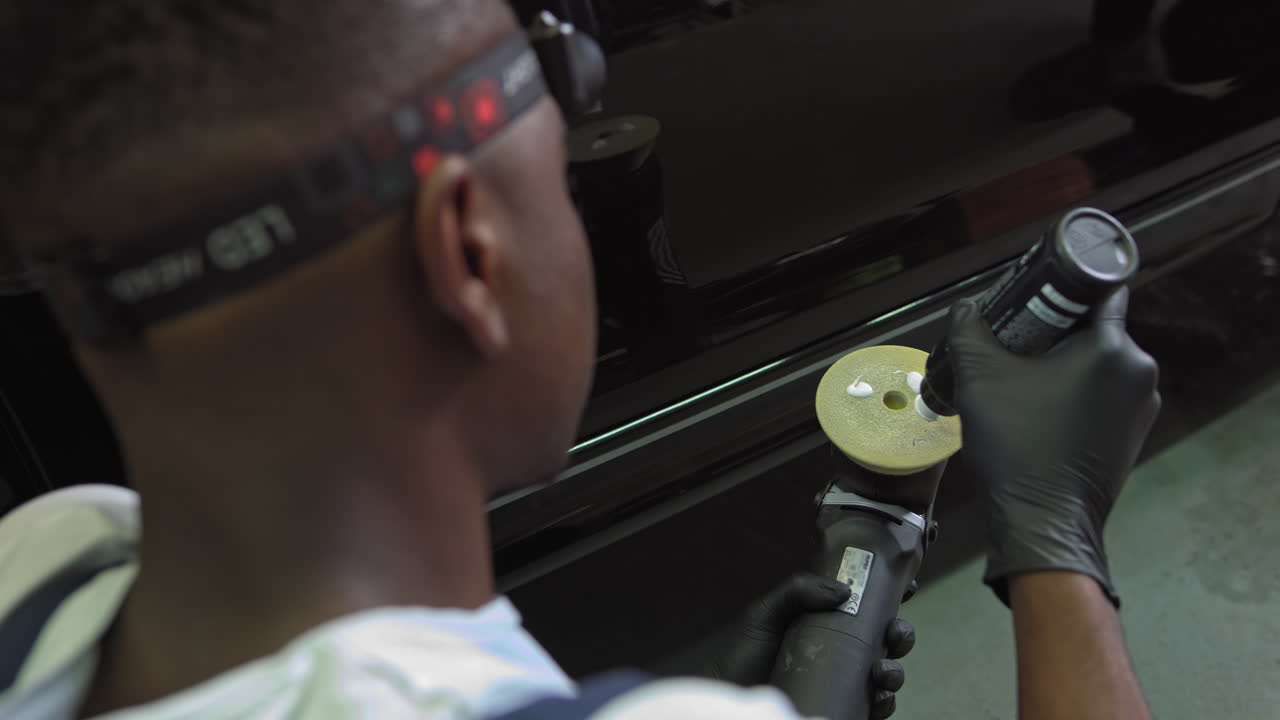 proceso de detallado de automóviles