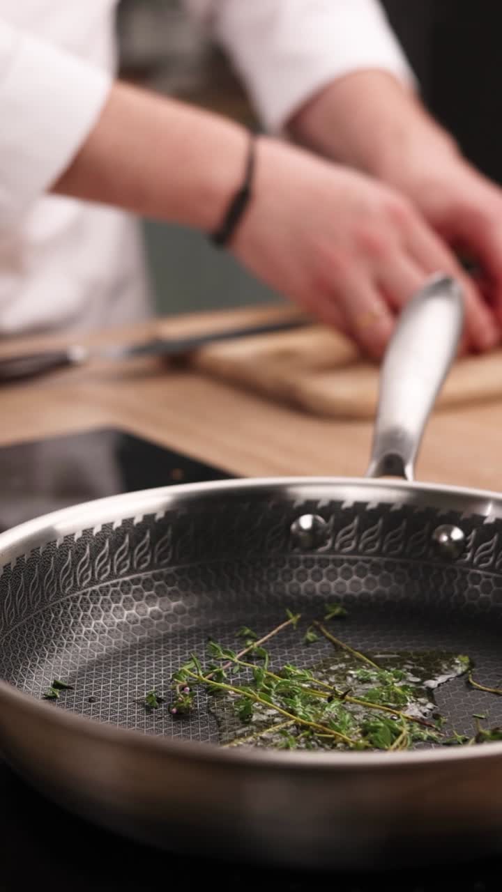 Cooking Prosciutto with Thyme