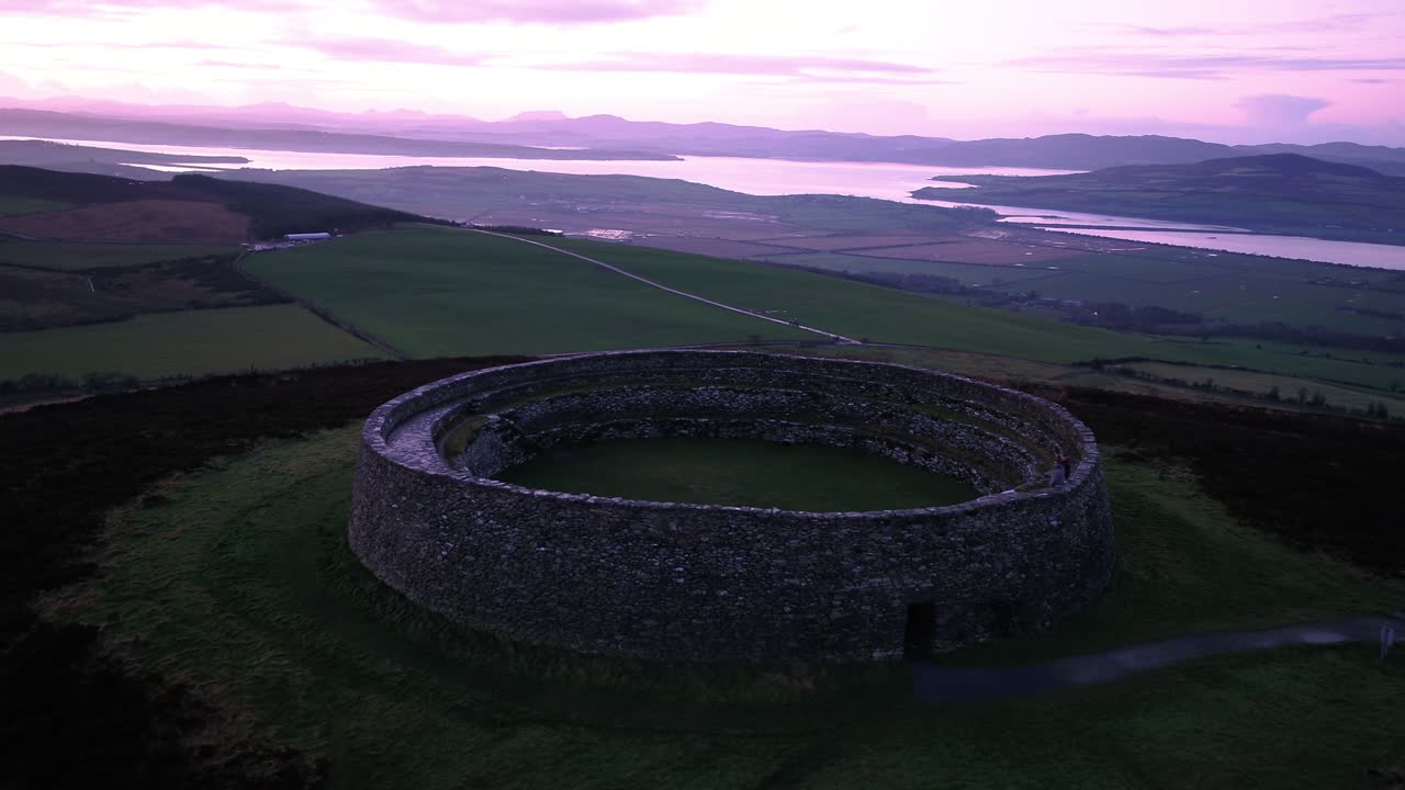 grianan de aileach ring fort, donegal, irlanda. ¿dónde está su casa?