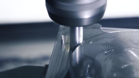 máquina de fresado cnc para el trabajo de metales.