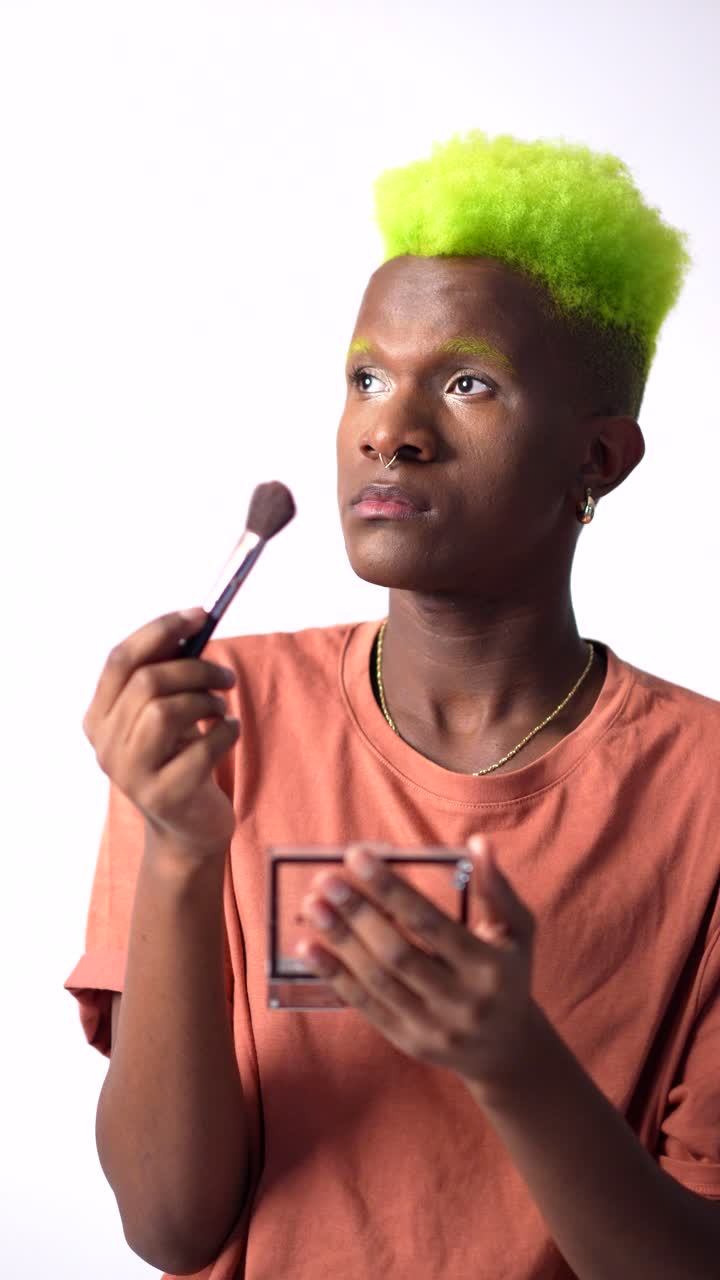 la aplicación de maquillaje