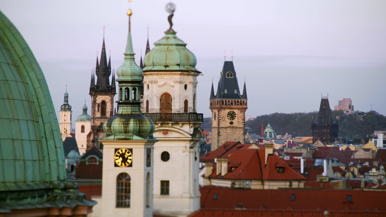 Vista dall'alto dal Ponte della Città Vecchia a Praga