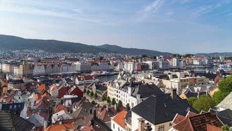 Beautiful-overlook-of-the-old-houses-in-Bergen,-Norway