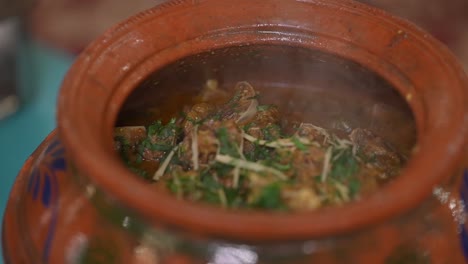 Cordero-En-Handi-Comida-Deliciosa-Tradicional-Asiática