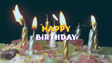 feliz cumpleaños escrito sobre el pastel de cumpleaños