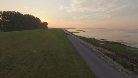 Antenne:-Deiche-Und-Küstenlinie-Der-Oosterschelde,-Niederlande