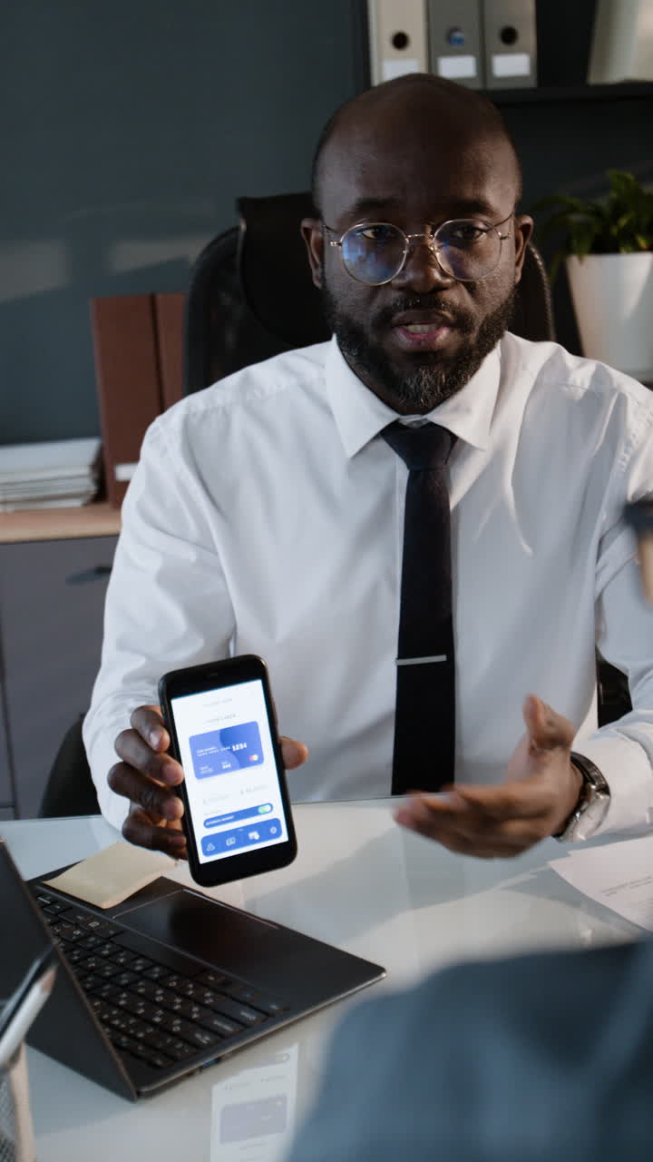 discussione in una riunione d'affari