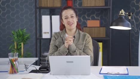 retrato de una mujer de negocios confiable y leal.