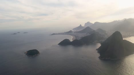 Beautiful-aerial-view,-breathtaking-panoramic-view,-from-a-plane-leaving-or-arriving-in-Rio-de-Janeiro,-Brazil