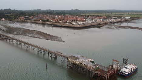 revelación del vuelo del muelle y el puerto deportivo de hythe