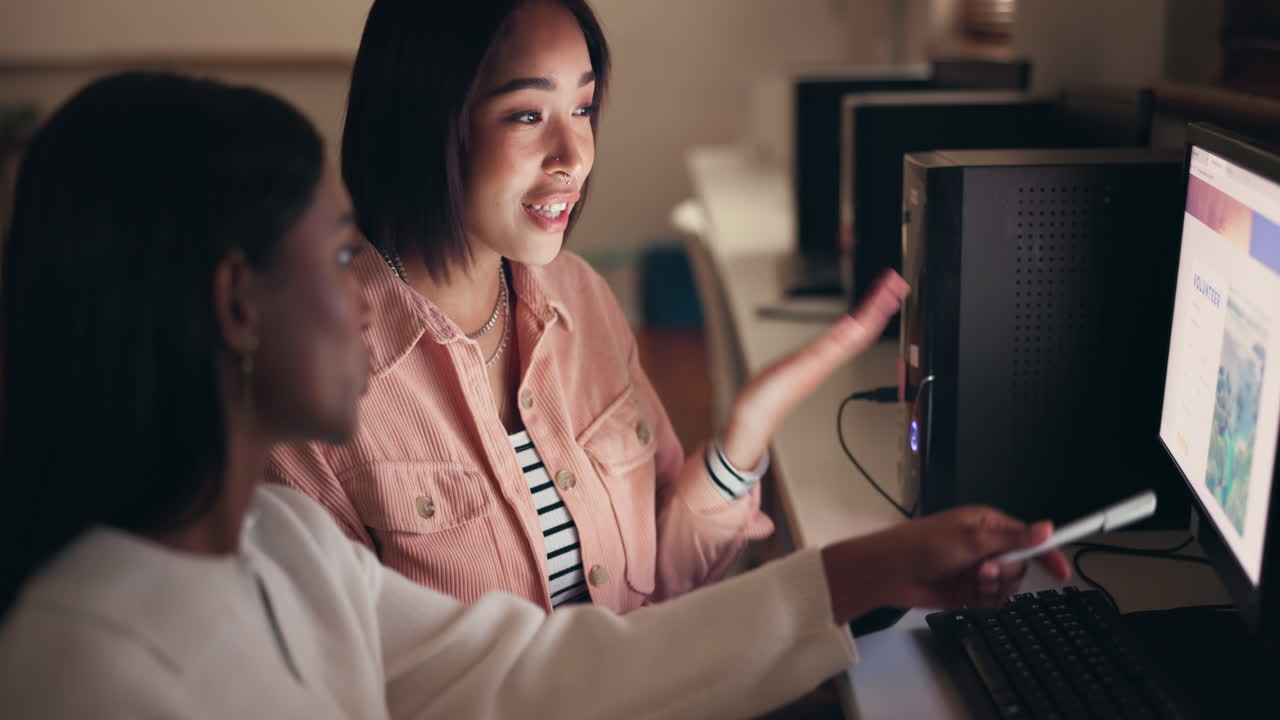 여성 사업, 팀워크 및 컴퓨터