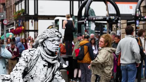 street performer captivates crowd at festival