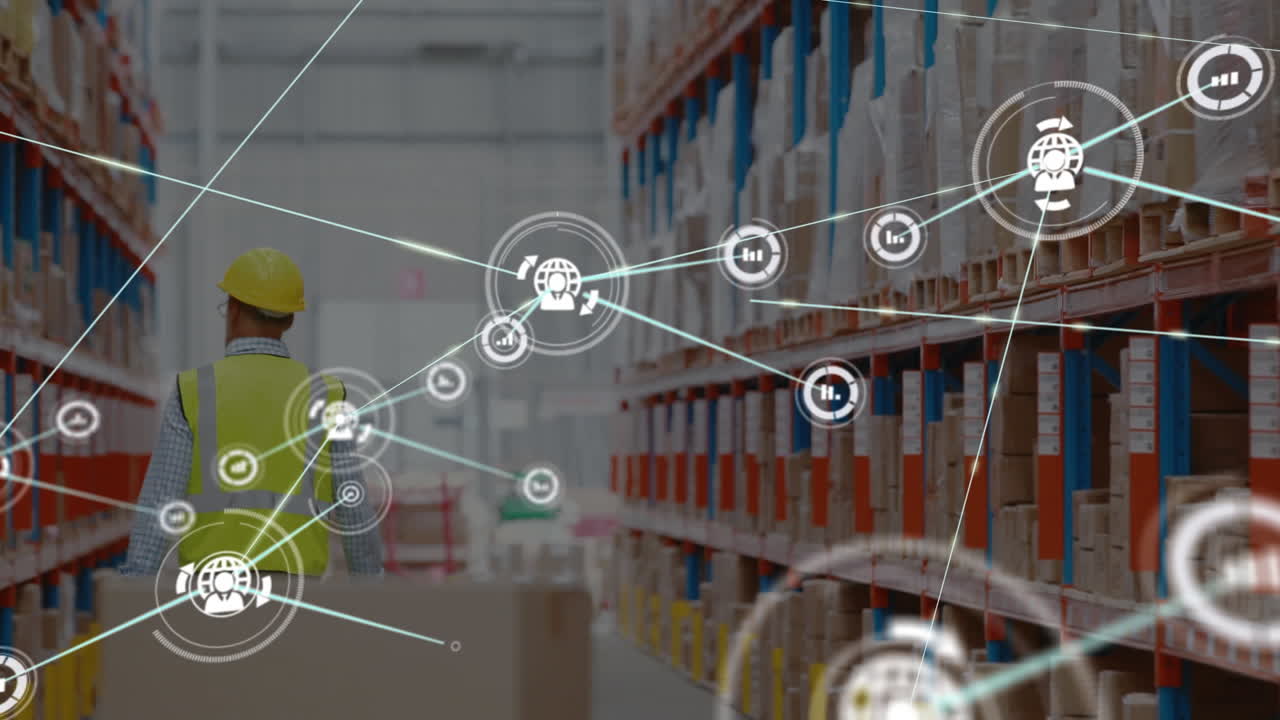 red de iconos digitales contra un hombre caucásico supervisor superior comprobando el stock en el almacén