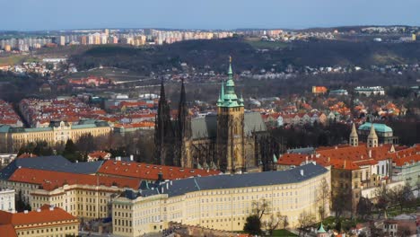 Catedral-Gótica-De-San-Vito-En-Praga,-República-Checa